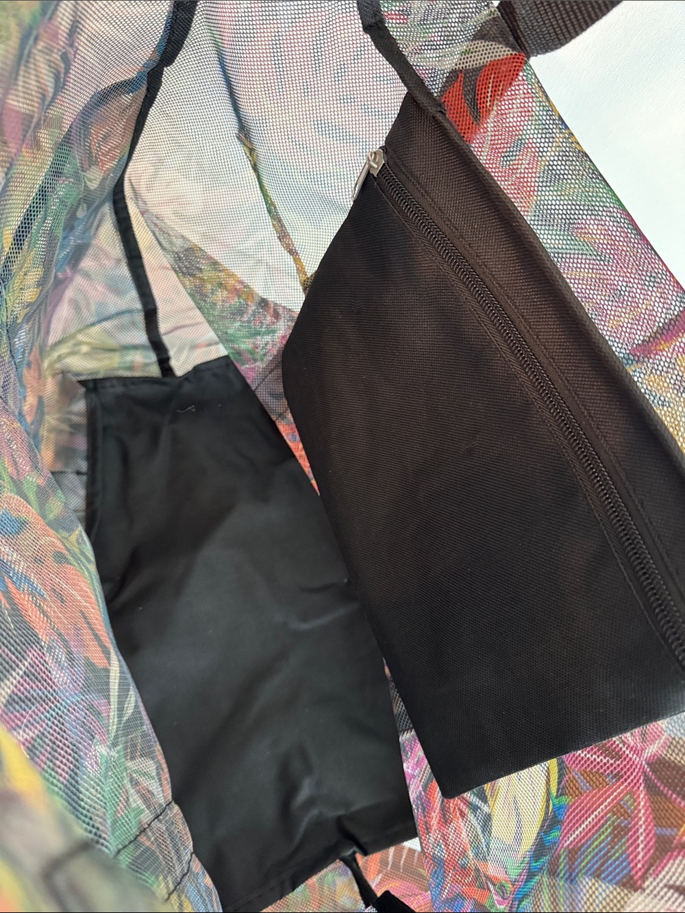 Time and Tru Beach Bag & Swim Suit Zipper Pouch Set - Picture 3 of 3